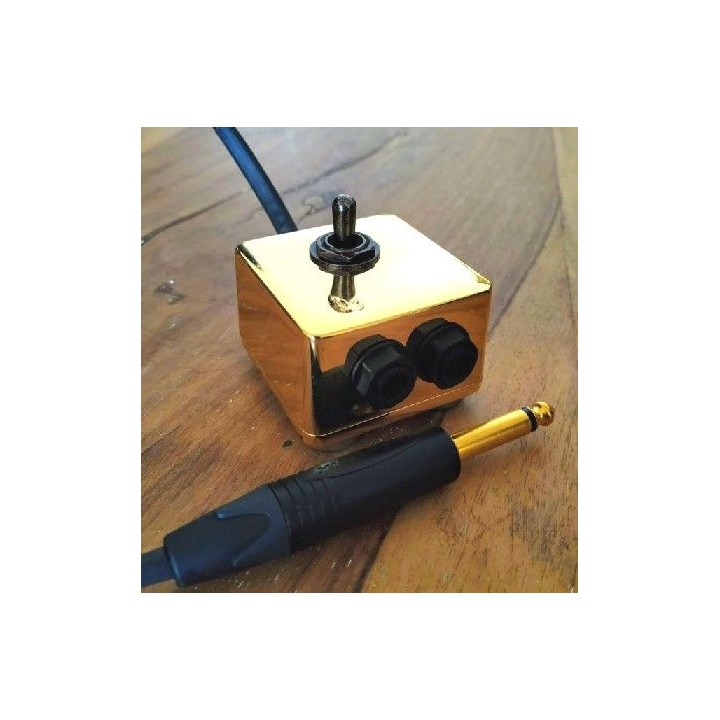 SWITCHBOX HARDCRAFT ORO 24K (ADAPTADOR FUENTE DOBLE)