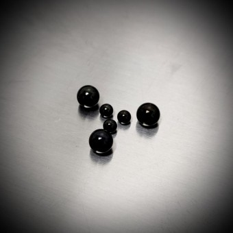 Bola Negra Rosca de Acero Quirúrgico