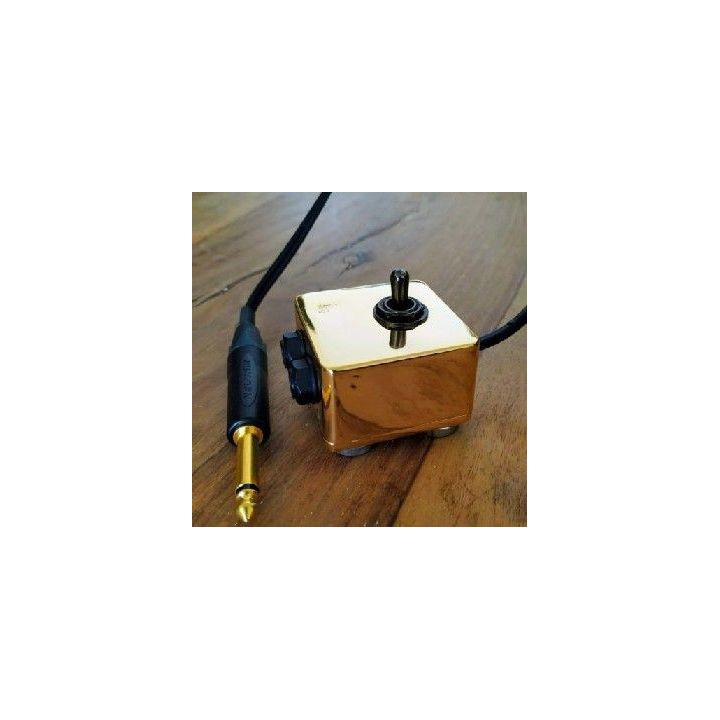 SWITCHBOX HARDCRAFT ORO 24K (ADAPTADOR FUENTE DOBLE)