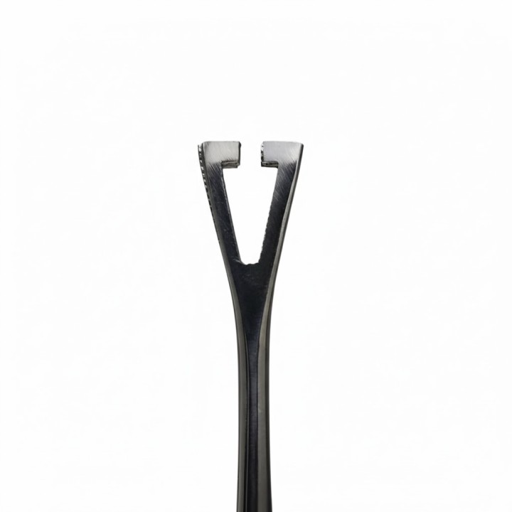 PINZA TRIANGULAR ABIERTA